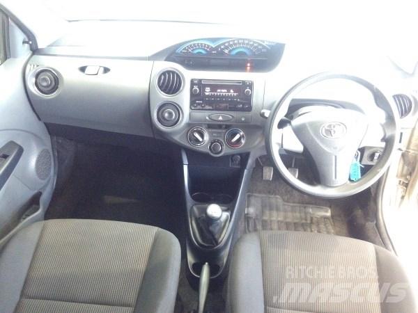 Toyota eitos Coches