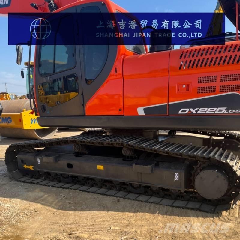 Doosan DX 225 Excavadoras de cadenas