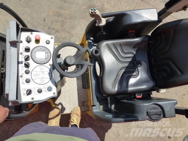 Bomag BW 80 AD-5 Rodillos de doble tambor