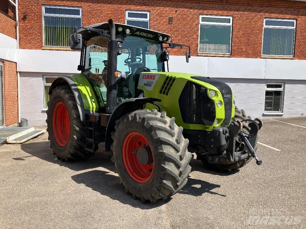 CLAAS Arion 640 CIS+ Tractores