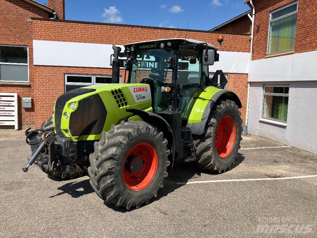 CLAAS Arion 640 CIS+ Tractores