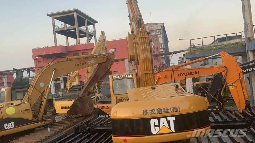 CAT 320 C Excavadoras anfibio