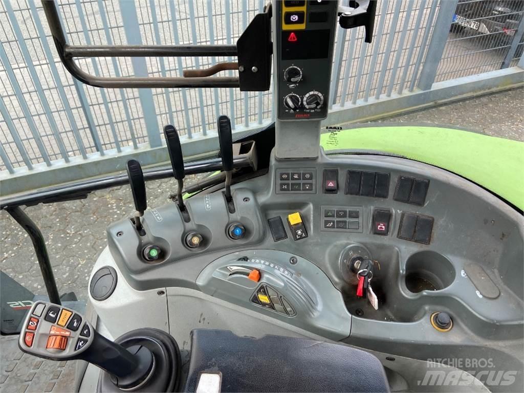 CLAAS Arion 440 Tractores