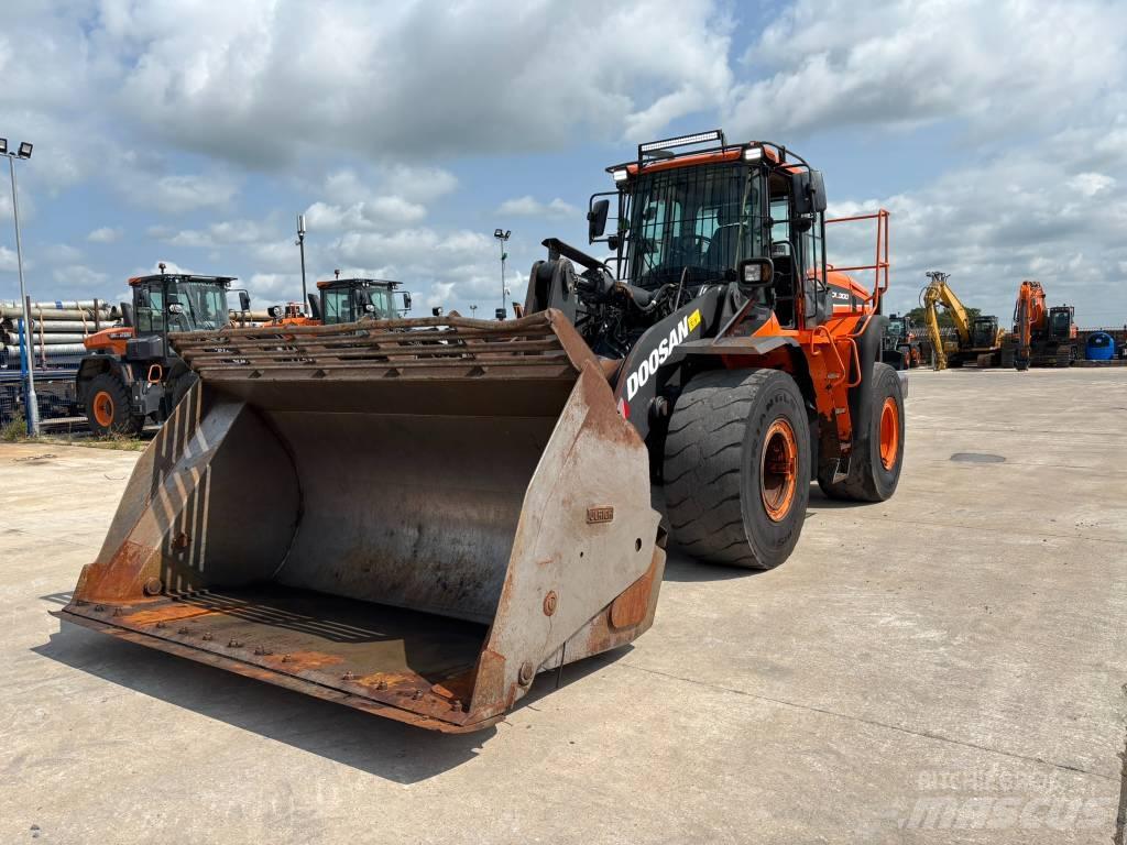 Doosan DL 300-5 Cargadoras sobre ruedas