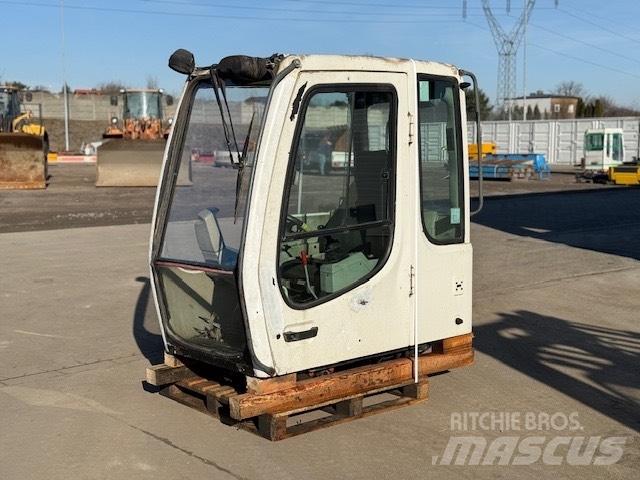 Liebherr A 924 C CAB Cabinas e interior