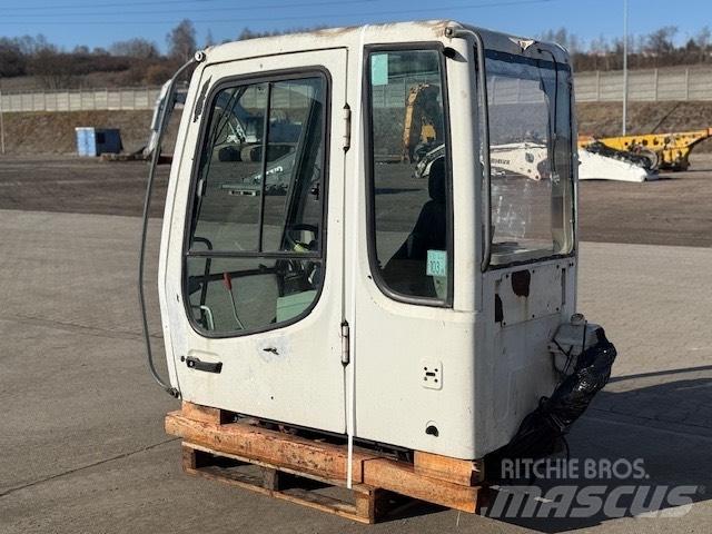 Liebherr A 924 C CAB Cabinas e interior
