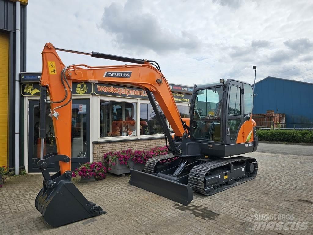 Develon DX60E-10N Mini excavadoras < 7t