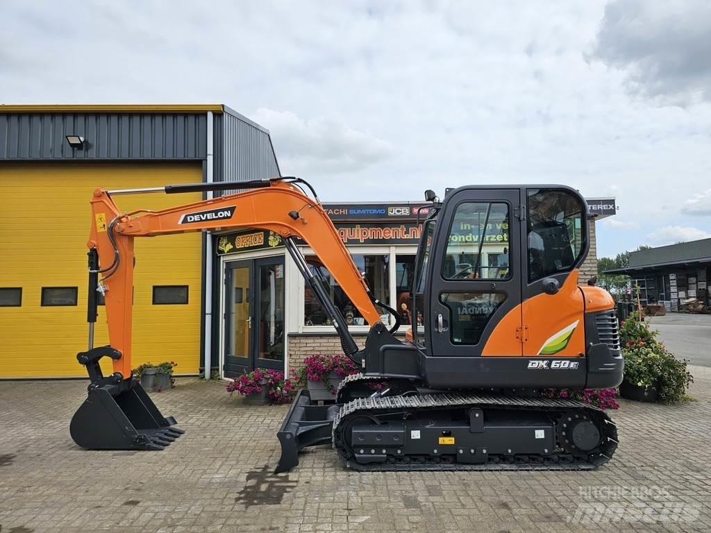 Develon DX60E-10N Mini excavadoras < 7t