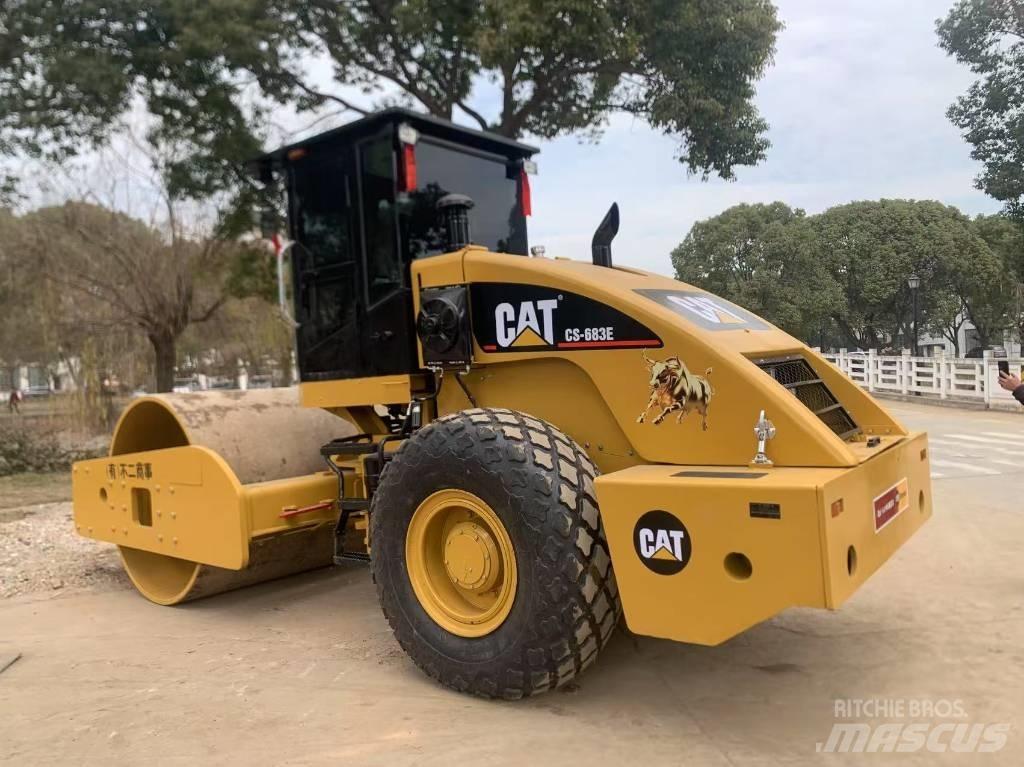 CAT CS 683 E Rodillos de un solo tambor