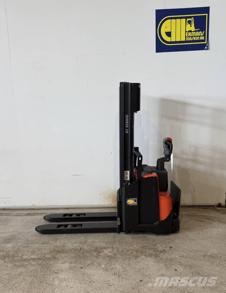 BT truck SWE 140L Apiladores eléctricos