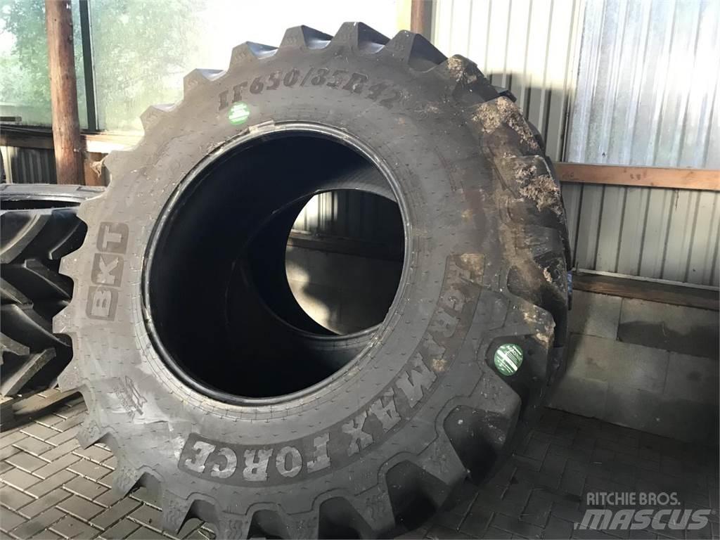 BKT 650/85R42 IF Neumáticos, ruedas y llantas