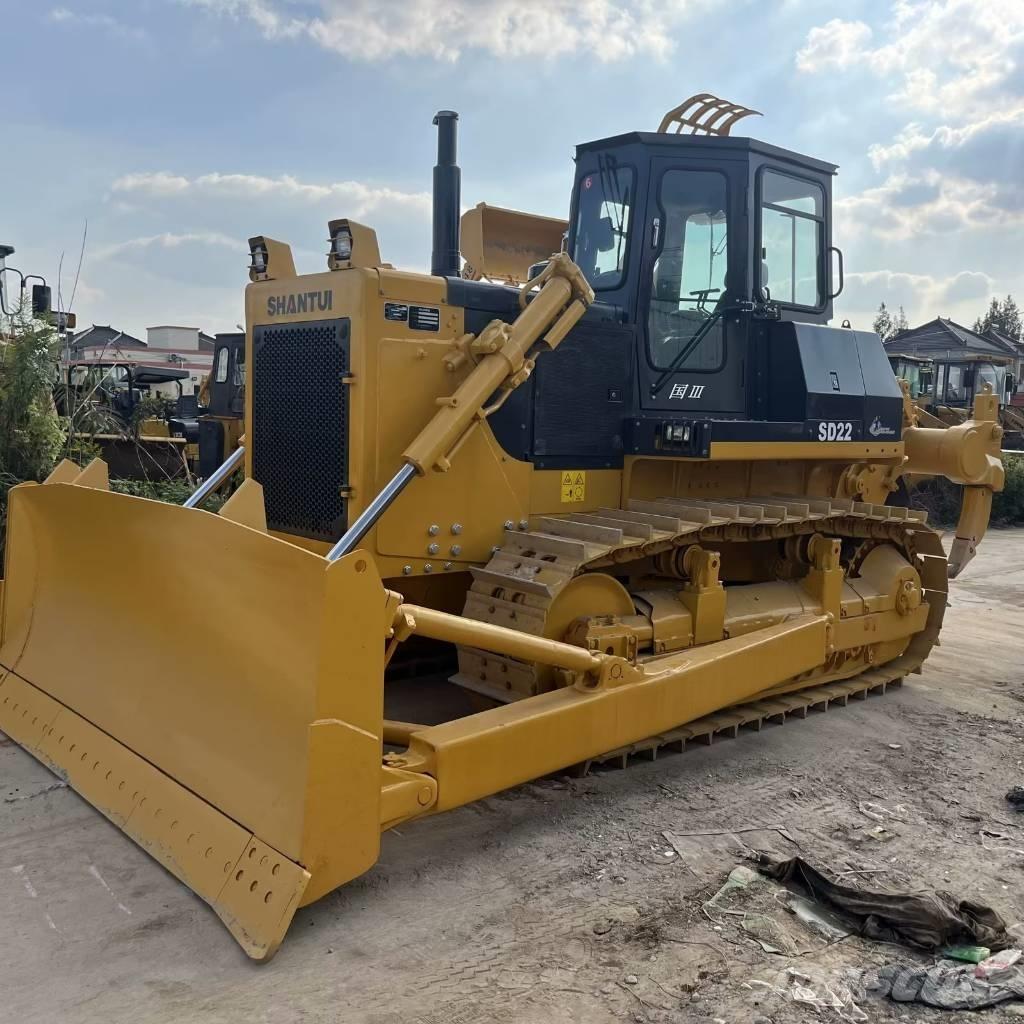 Shantui SD 22 Buldozer sobre oruga