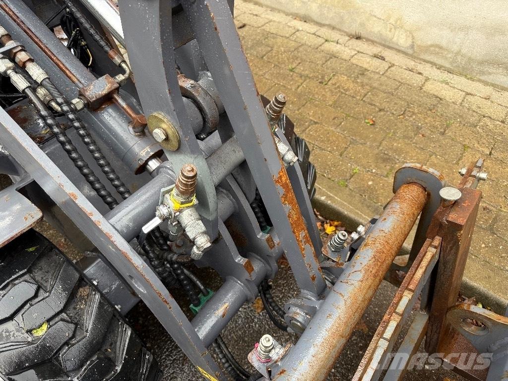 Eurotrac W10 Cargadoras sobre ruedas