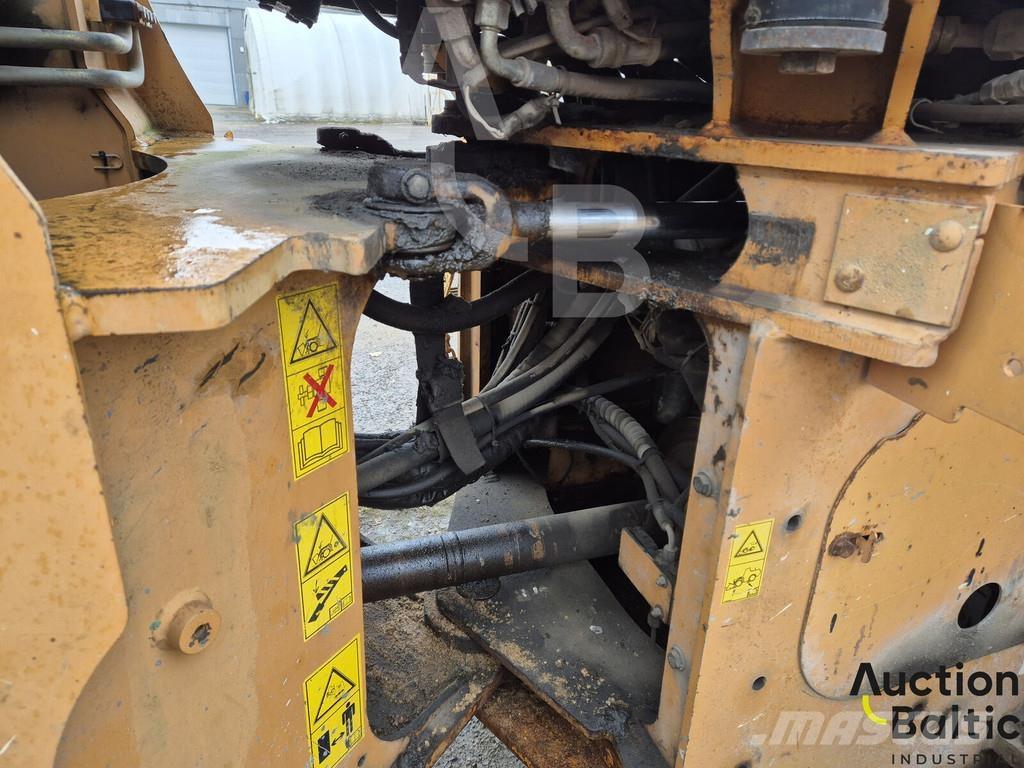 CASE 621 D Cargadoras sobre ruedas