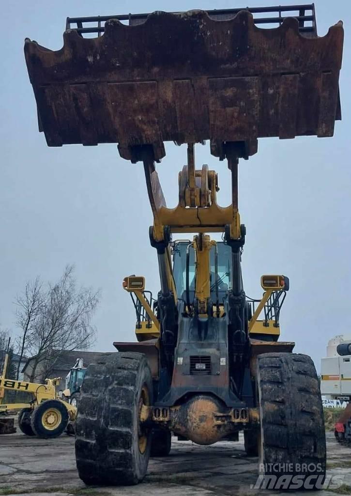 Komatsu WA 600-6 Cargadoras sobre ruedas