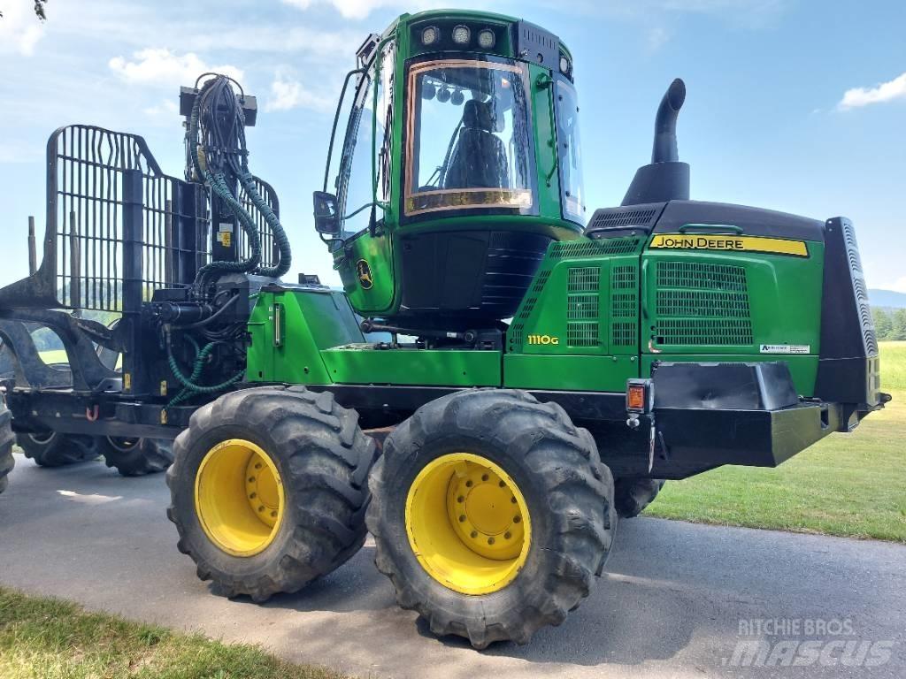 John Deere 1110G Autocargadoras