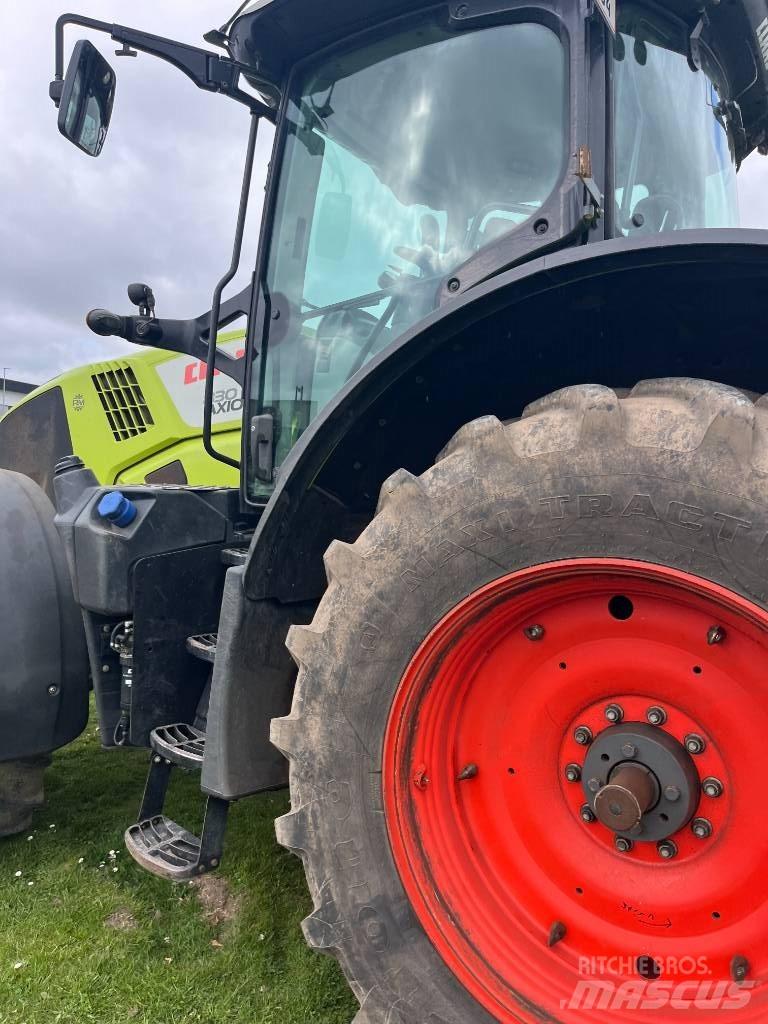 CLAAS AXION 830 CIS+ Tractores