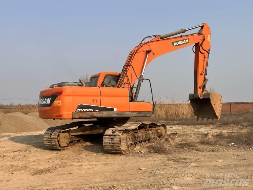 Doosan DX225LC-9C Excavadoras de cadenas