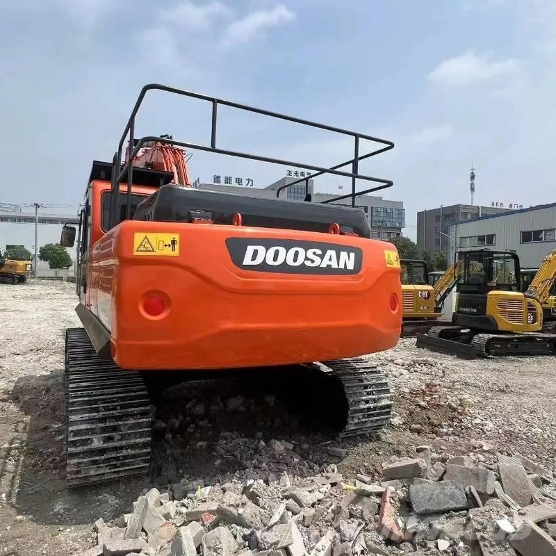 Doosan DX300 Excavadoras de cadenas