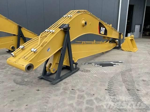 CAT 323D 18m Set Retroexcavadoras