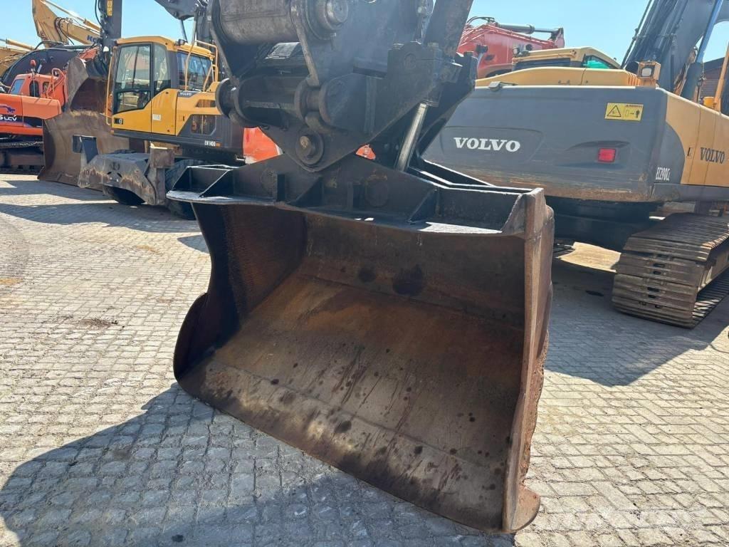 Volvo EC 240 C L Excavadoras de cadenas