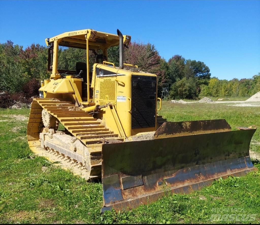 CAT D 6 N Buldozer sobre oruga