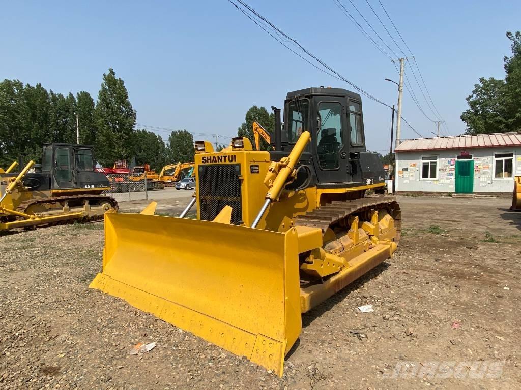 Shantui SD 16 Buldozer sobre oruga