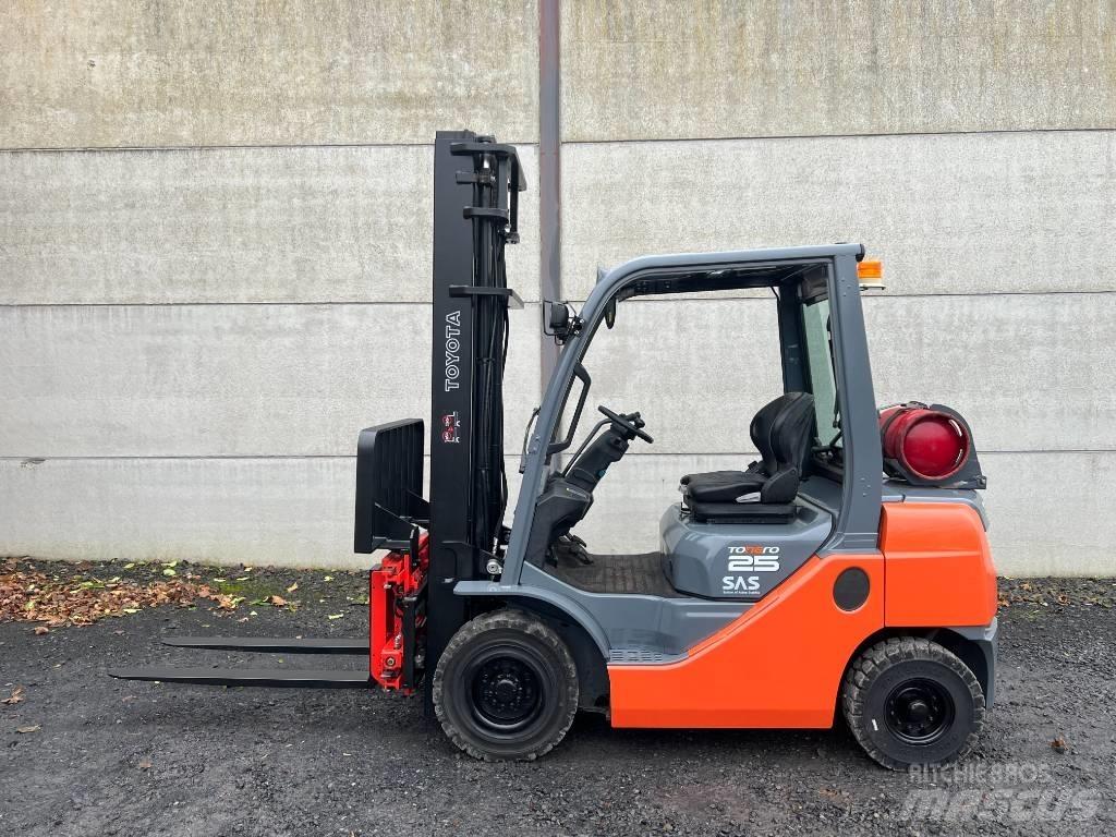 Toyota 02-8 FGF 25 Carretillas LPG