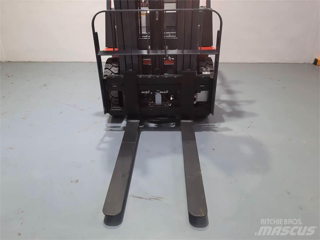 Heli CPCD25 XC26H Carretillas diesel