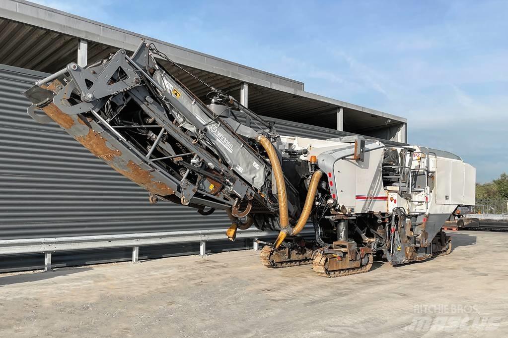 Wirtgen W 210 Máquinas moledoras de asfalto en frío