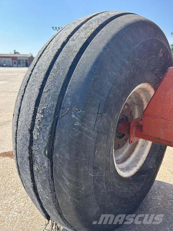  BEHLEN 300 Remolque para grano