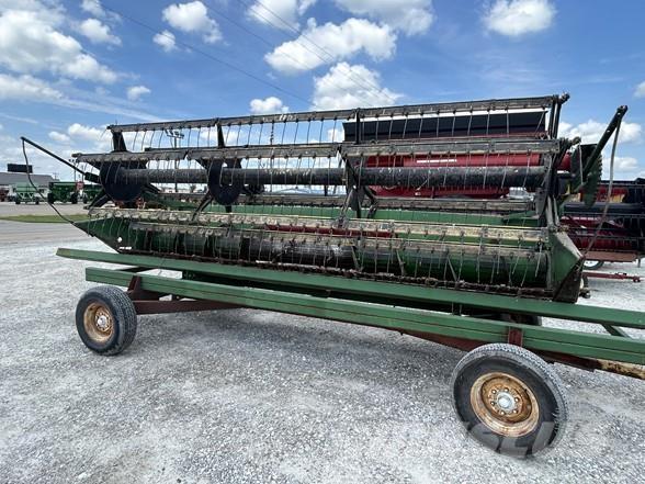 John Deere 220 Cabezales de cosechadoras combinadas