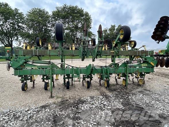 John Deere 845 Cultivadores para cultivos en hilera
