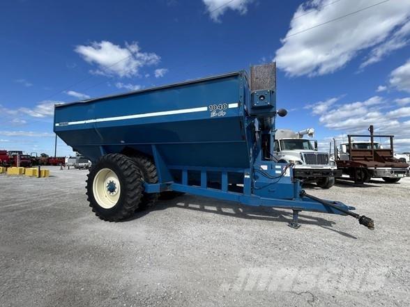 Kinze 1040 Remolque para grano