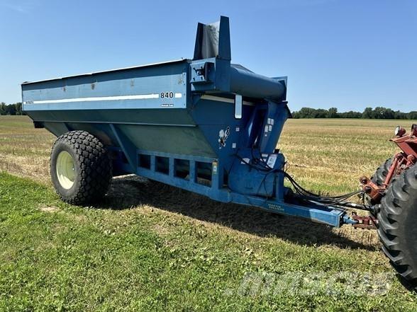 Kinze 840 Remolque para grano