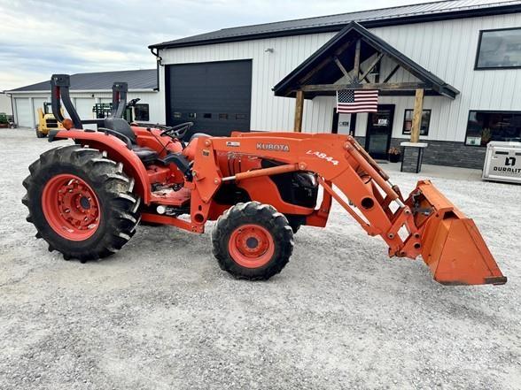 Kubota MX5100D Tractores