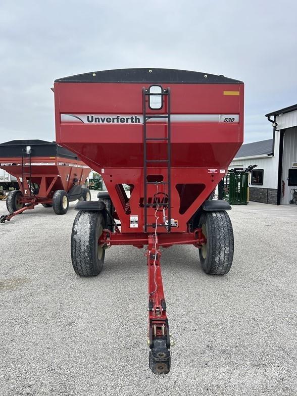 UNVERFERTH 530 Remolque para grano