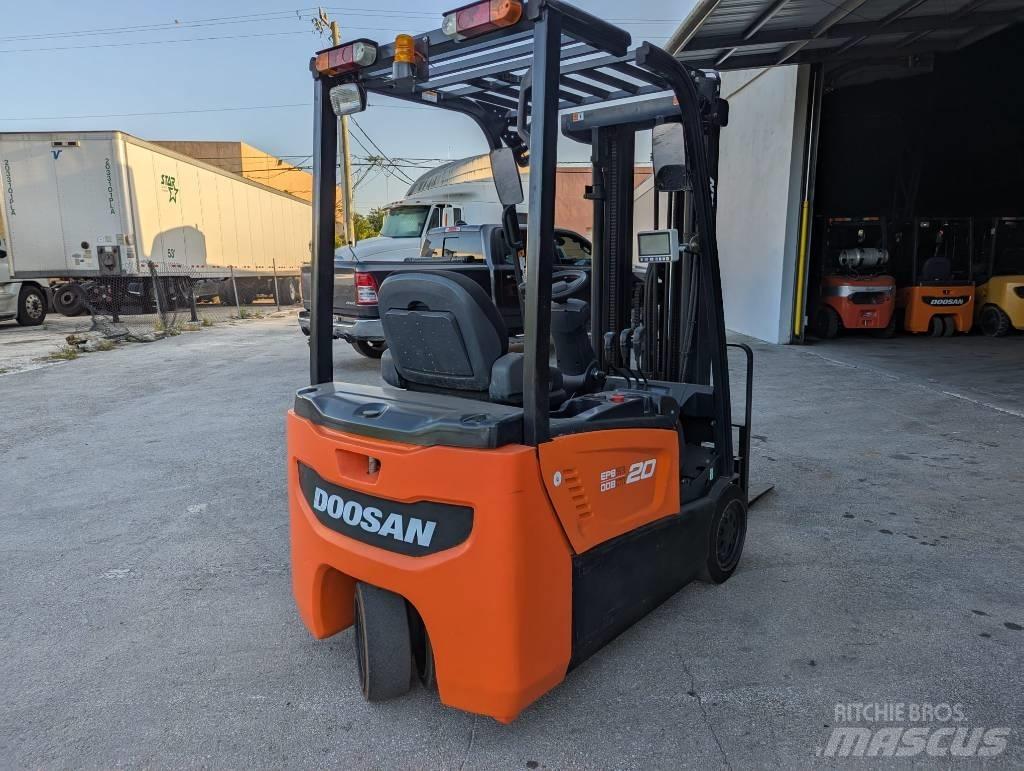 Doosan B 20 T-7 Carretillas de horquilla eléctrica