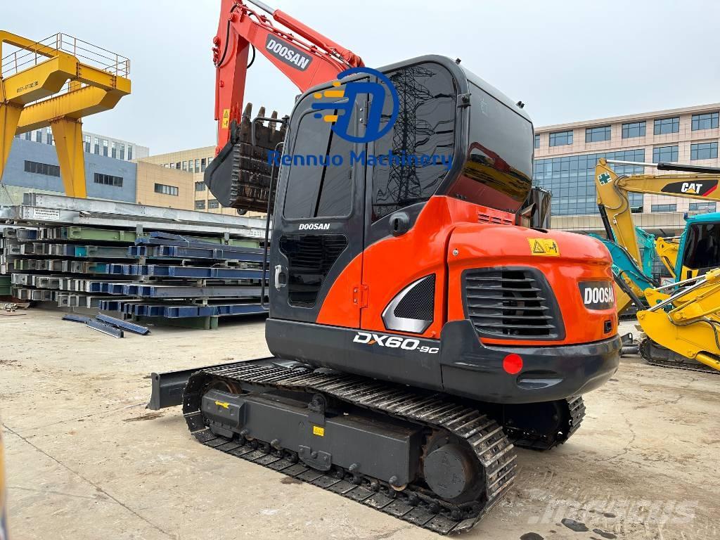 Doosan DX 60 Mini excavadoras < 7t