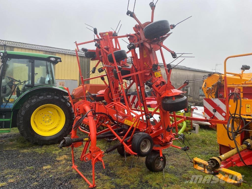 Kuhn GF8702 Rastrillos y henificadores