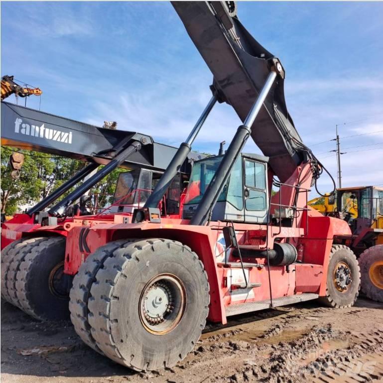 Fantuzzi CS 45 KM Manipulador de contenedores