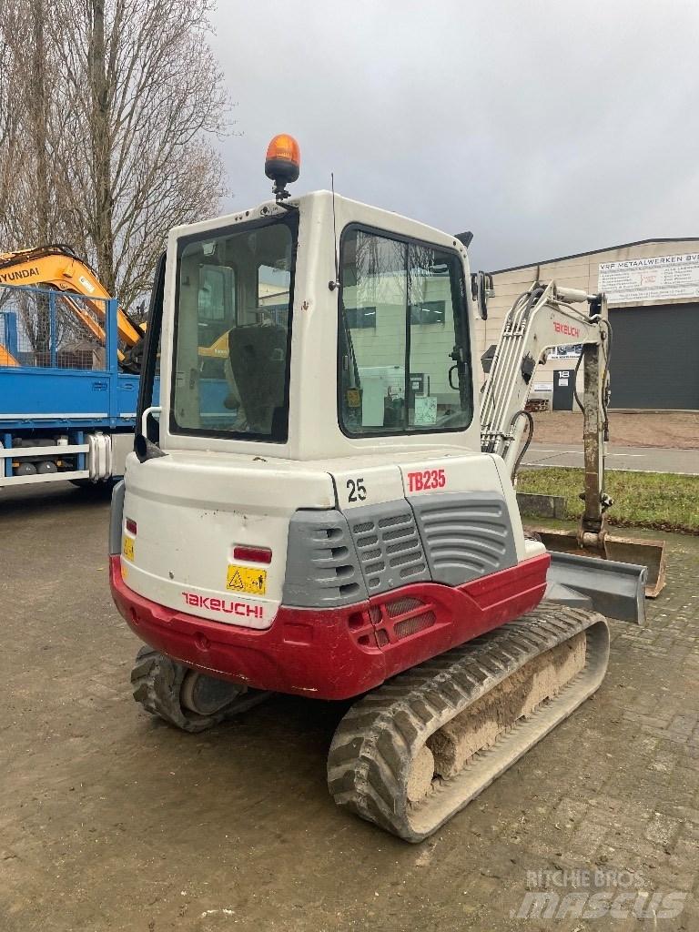 Takeuchi TB 235 Mini excavadoras < 7t
