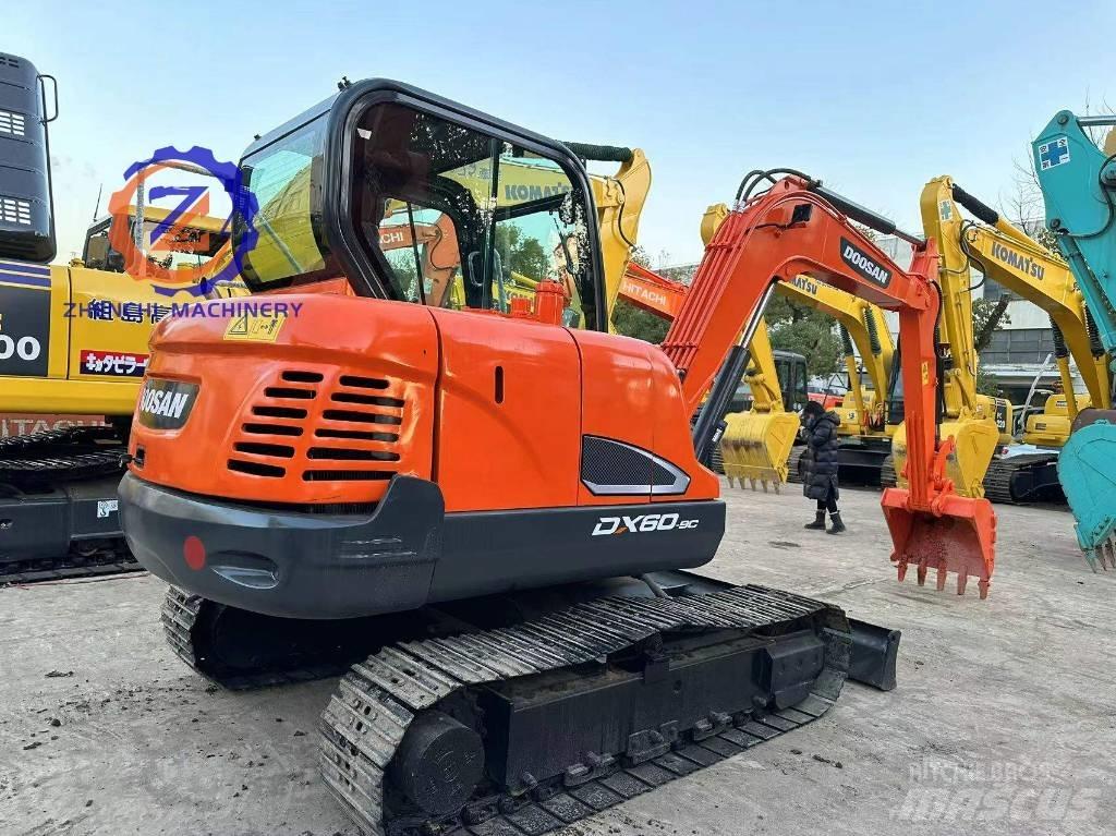 Doosan DX 60 Mini excavadoras < 7t