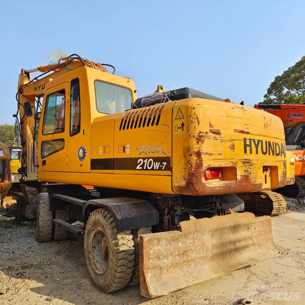 Hyundai R210W-7 Excavadoras de ruedas