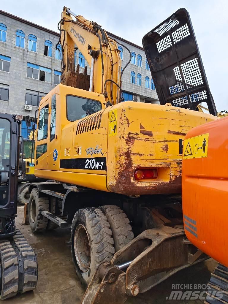 Hyundai R210W-7 Excavadoras de ruedas