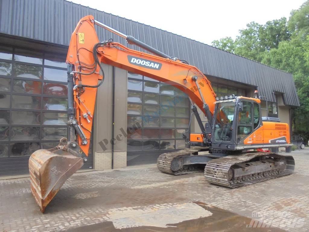 Doosan DX 255 LC-5 Excavadoras de cadenas