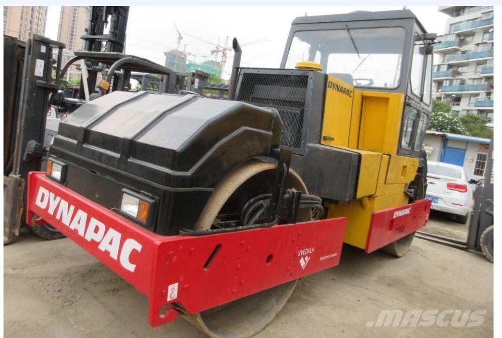 Dynapac CC 421 Rodillos de doble tambor