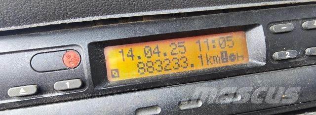 Sisu E12M 8X4 Camiones bañeras basculantes o volquetes