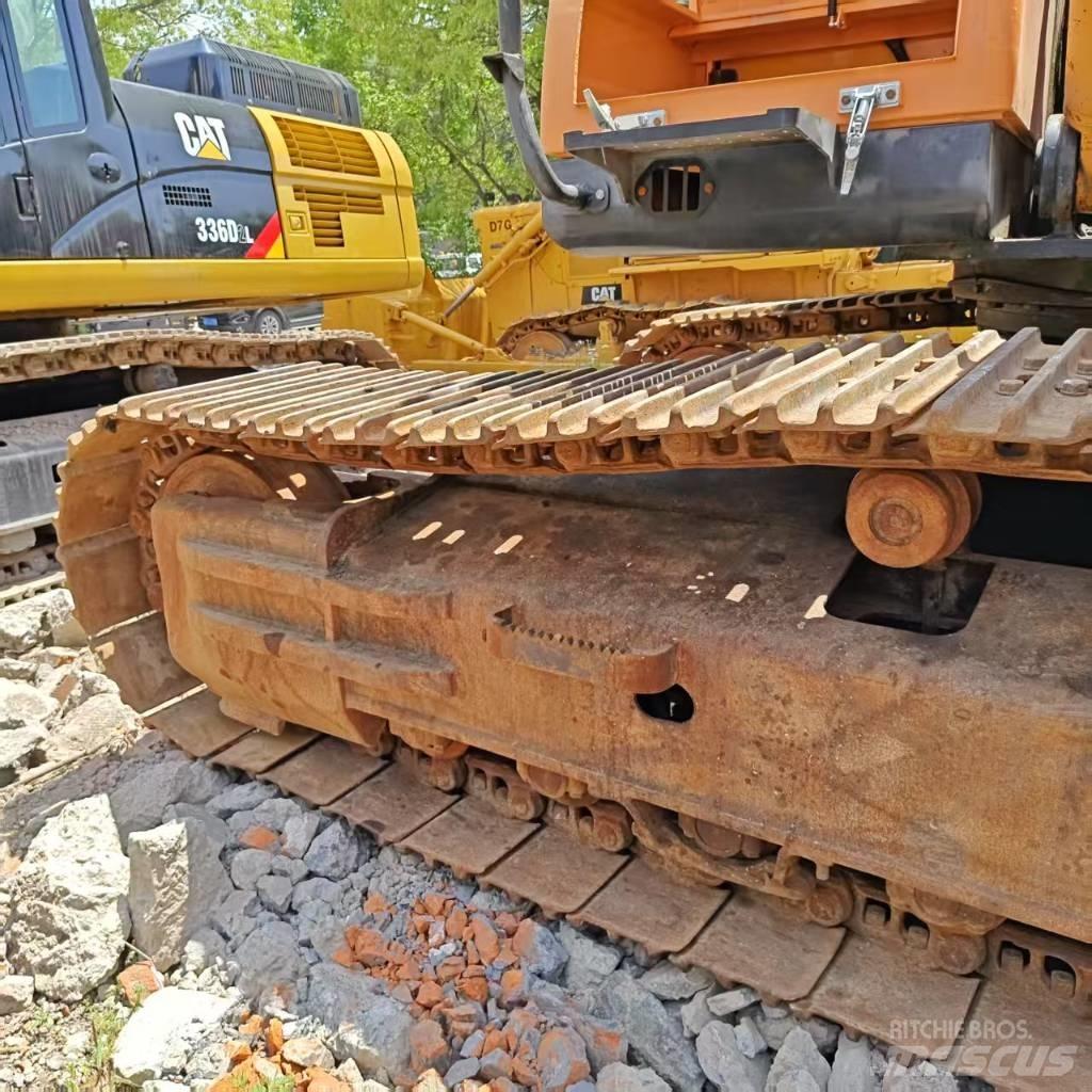 Hyundai 330LC-9s Excavadoras de cadenas