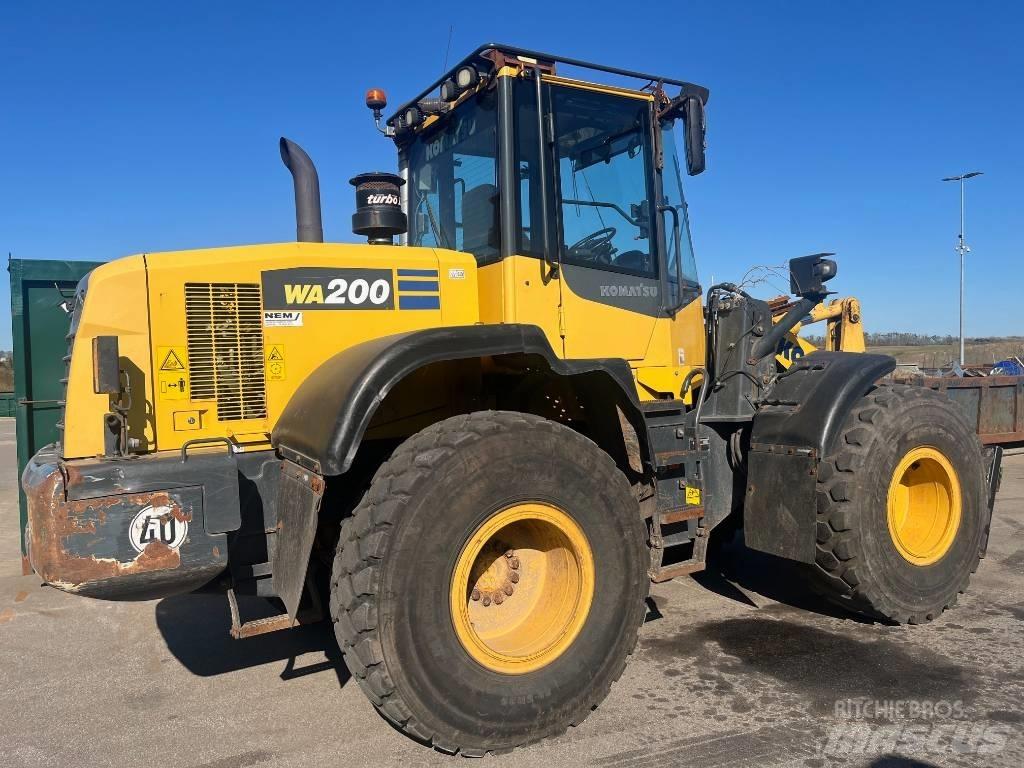 Komatsu WA 200-7 Excavadoras de cadenas